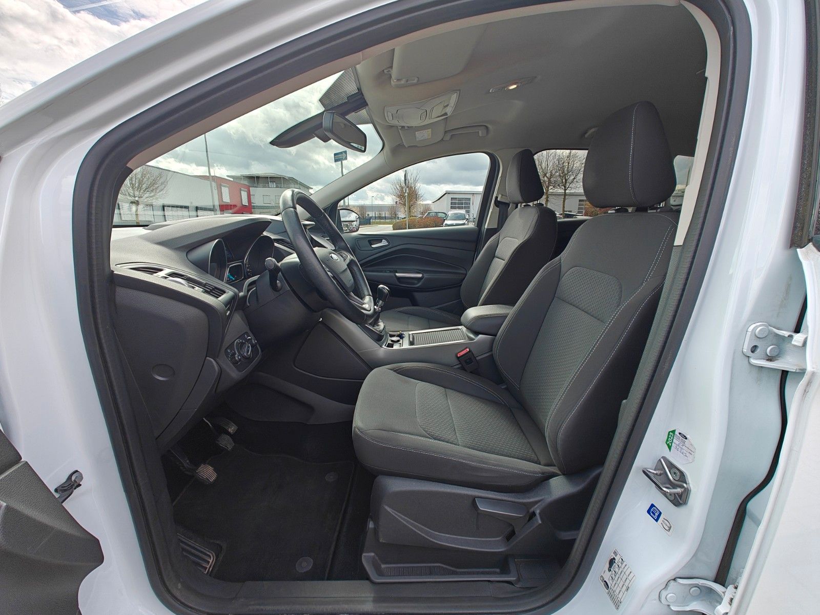 Fahrzeugabbildung Ford Kuga Cool & Connect - SHZ, LHZ, Navi, PDC, 4S -