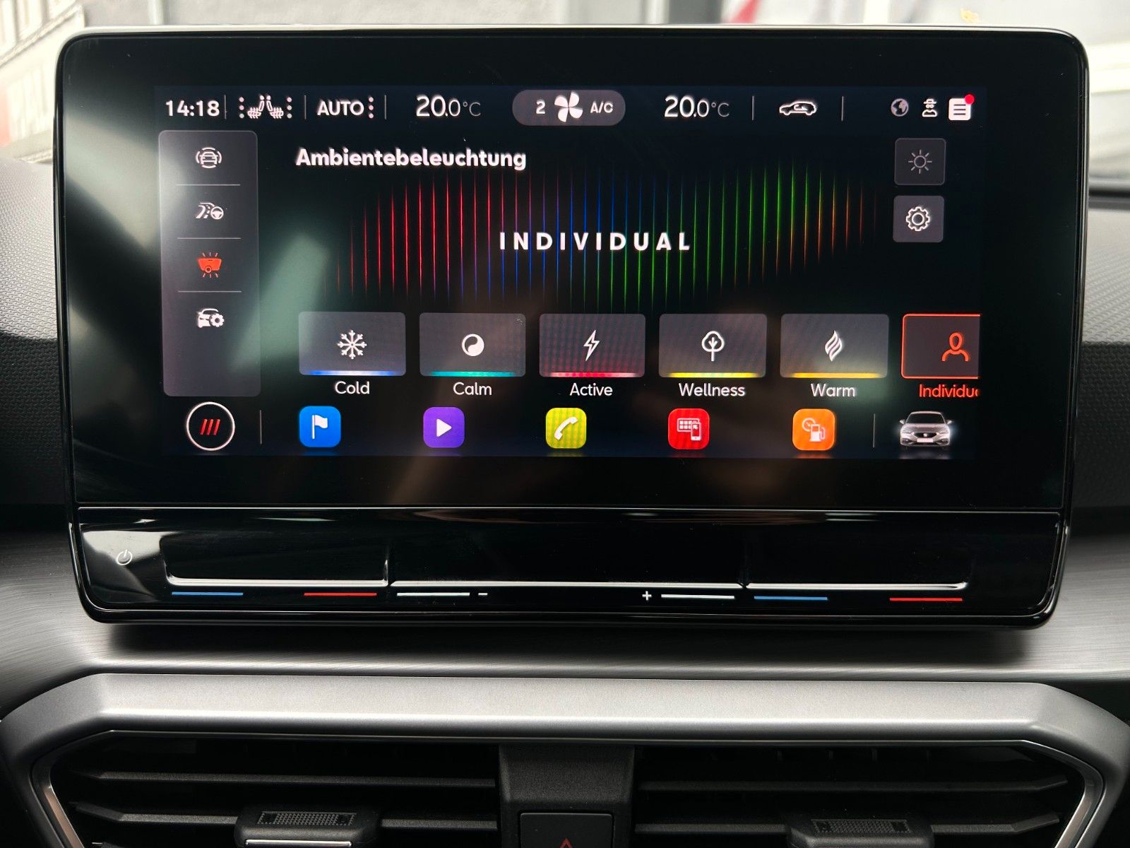 Fahrzeugabbildung SEAT Leon 1.5 TSI FR ACC LED VC SHZ LHZ Kam Ambiente