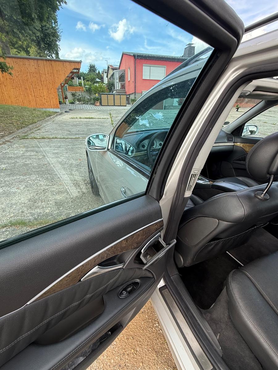Mercedes-Benz E280 2004 — photo 15