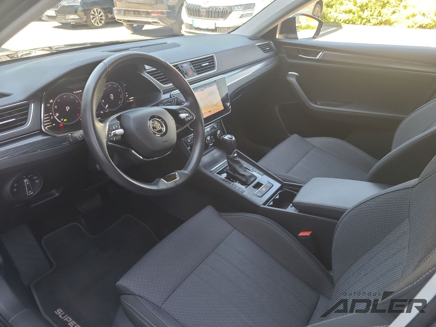 Skoda Superb Combi 2,0 TSI DSG Style AHZV Navi foto 8