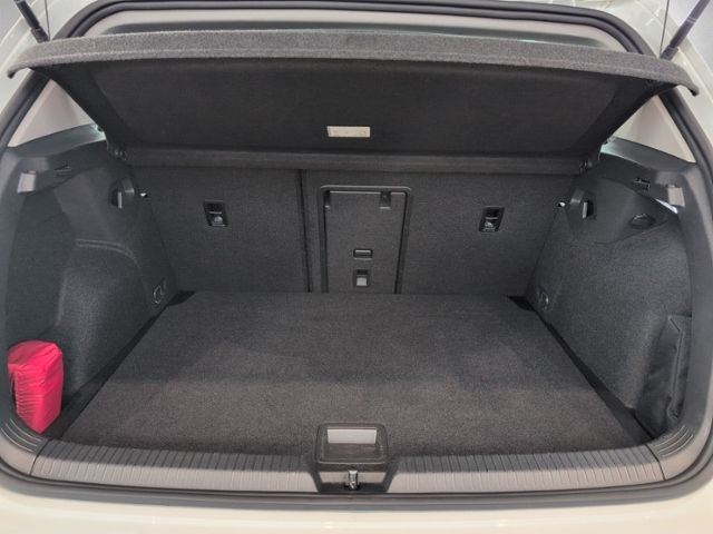 Golf VIII 1.5 TSI STYLE LED+NAVI+ACC+MASSAGE+PDC