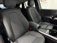 MERCEDES-BENZ GLA 220d 4M*MULTIBEAM*NIGHT*NAVI*KAMERA*OFF-ROAD MERCEDES-BENZ GLA 220d 4M*MULTIBEAM*NIGHT*NAVI*KAMERA*OFF-ROAD