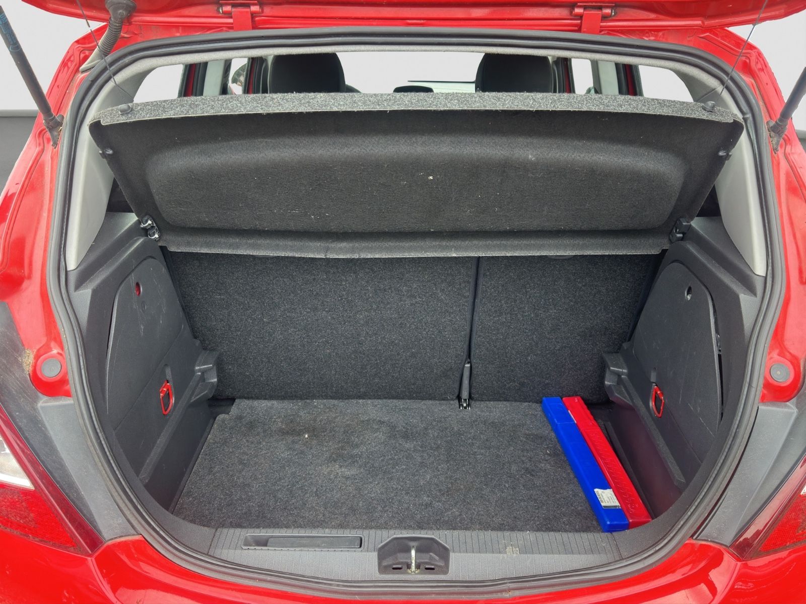 Fahrzeugabbildung Opel Corsa D Edition/Servo/TÜV:10.2026/Fahrradträger/