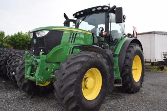 John Deere 6215 R