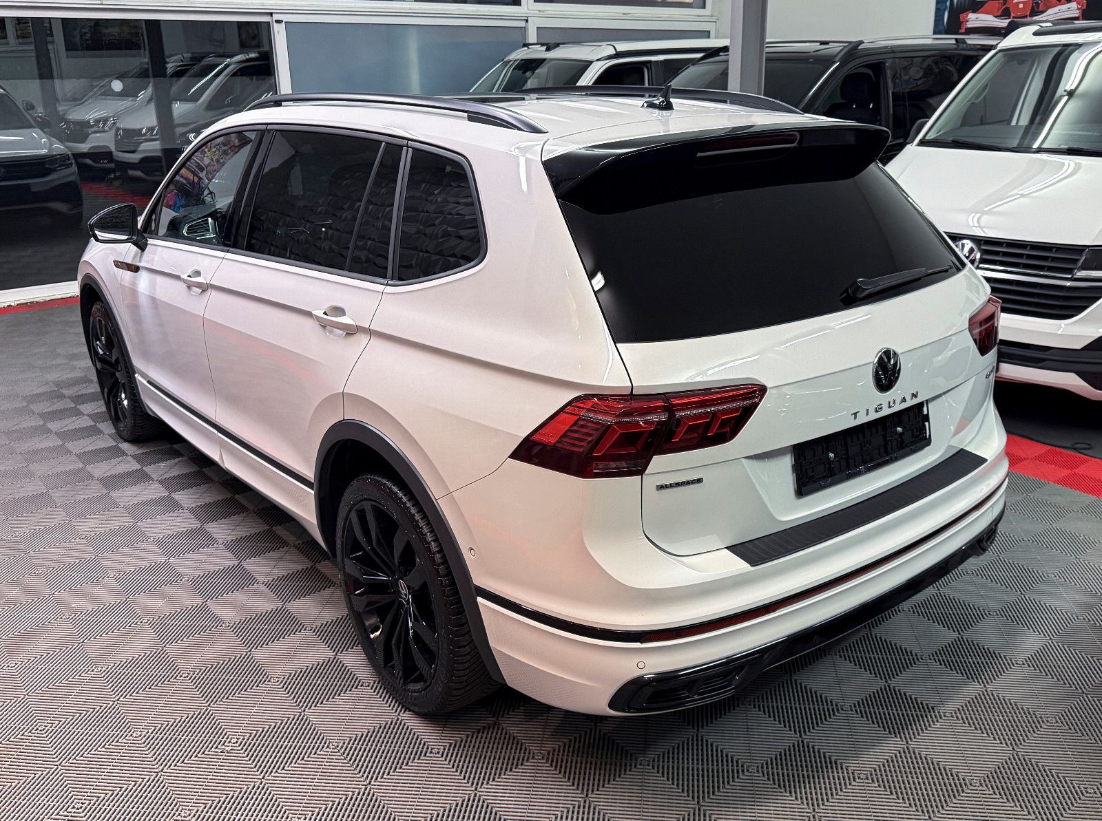 Volkswagen Tiguan Allspace 2.0 TSI DSG 4Motion R-Line DCC foto 6