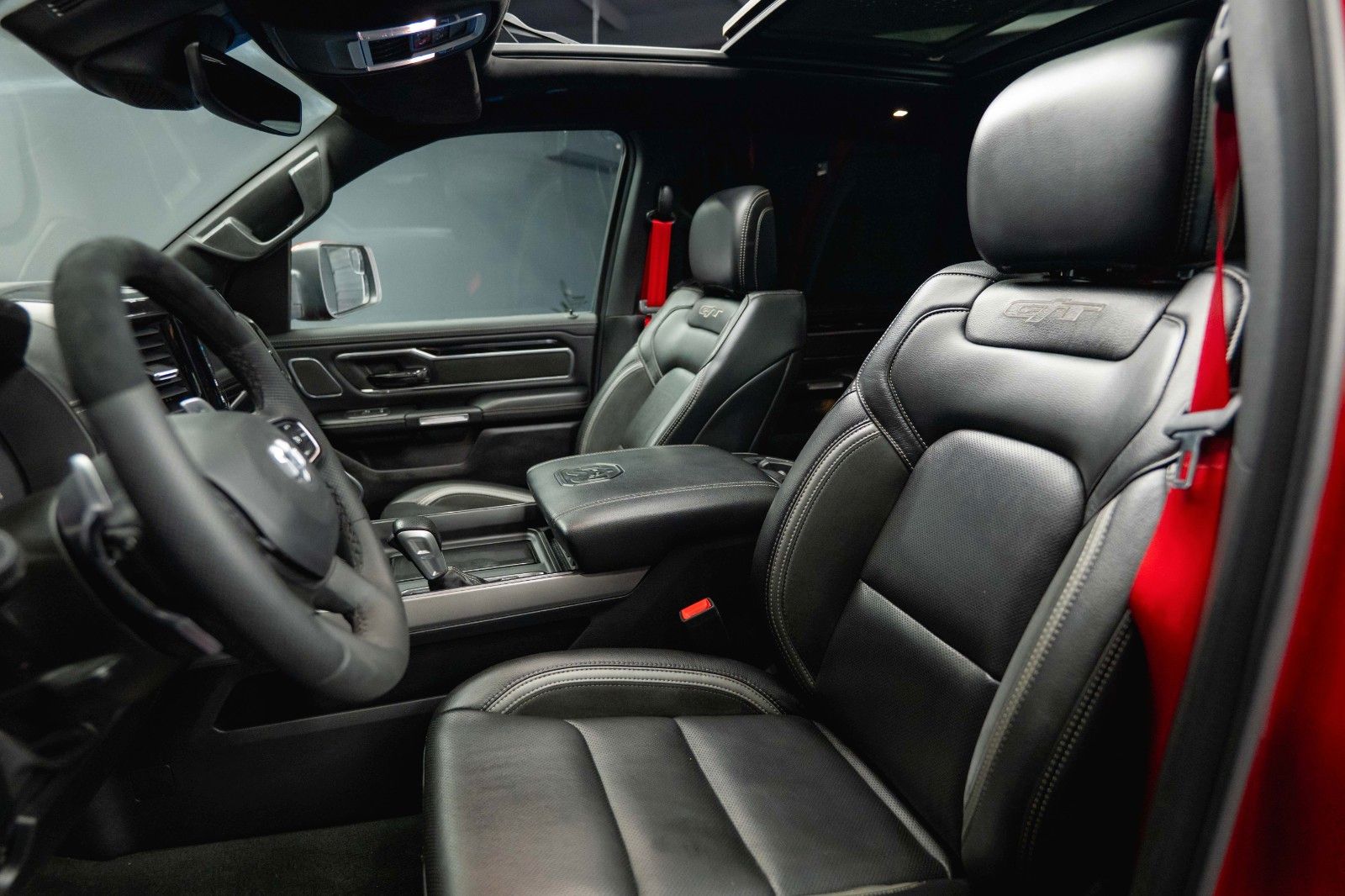 Fahrzeugabbildung Dodge RAM 5.7 V8 HEMI 4x4 NIGHT GT SPORT *Pano*22Zoll*