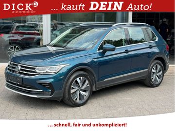 Volkswagen Tiguan - 1