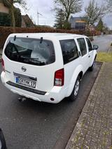 Nissan Pathfinder 2.5 dCi DPF XE 4WD XE - Nissan Pathfinder: Von Privat