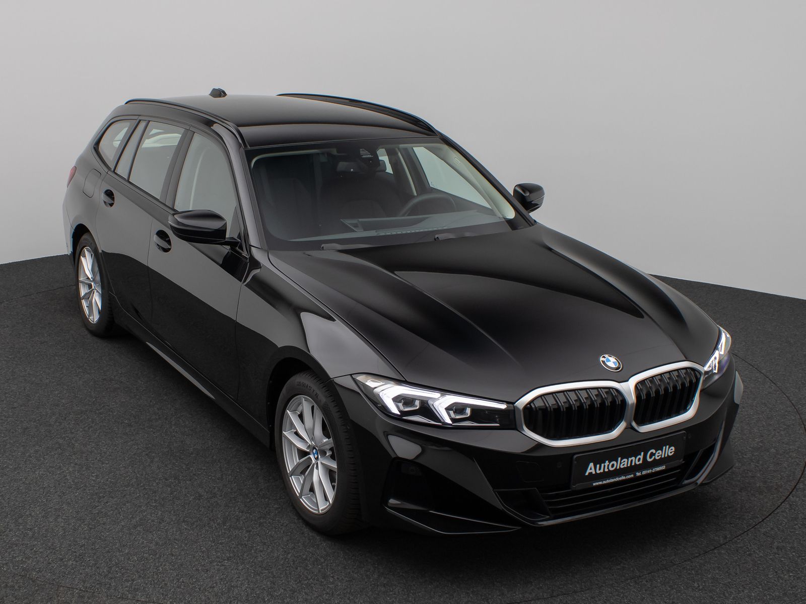 Fahrzeugabbildung BMW 318i Kamera DAB Sportlenkrad CockPit+ Alarm LED