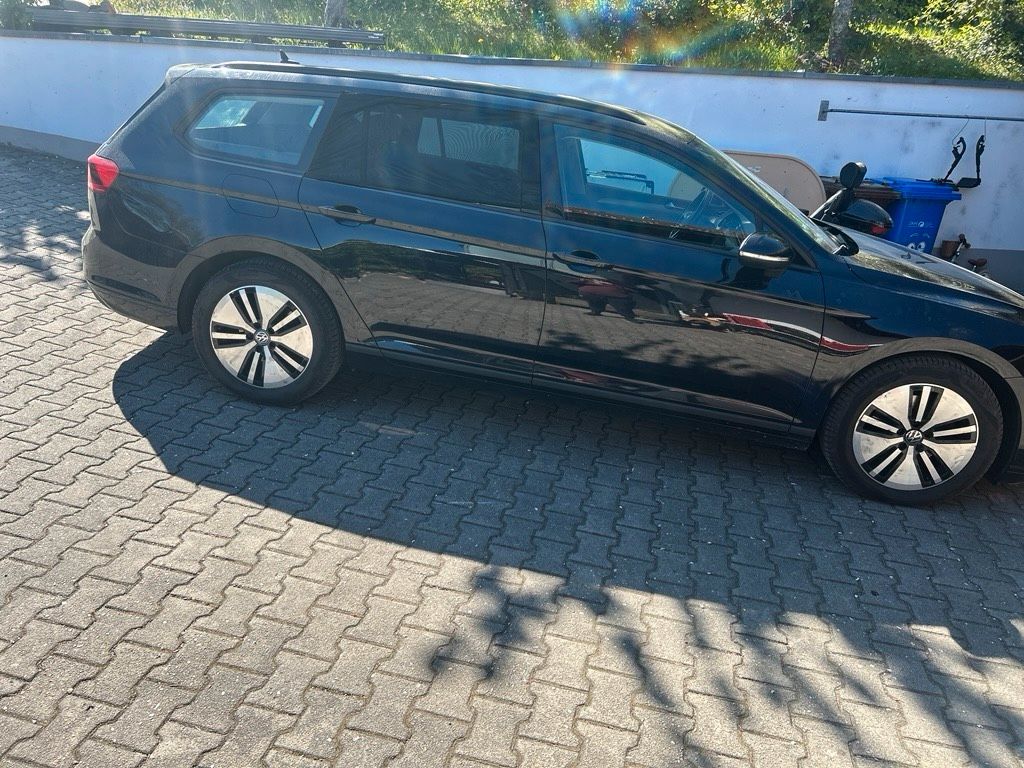 Image of Volkswagen Passat Variant