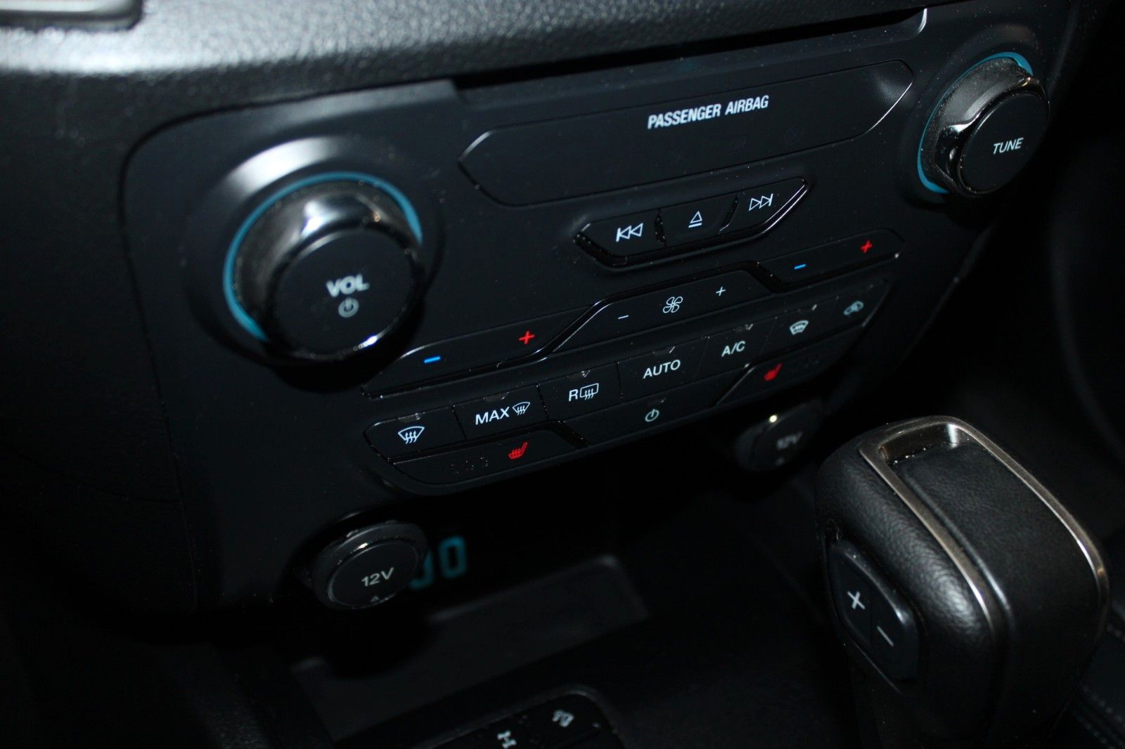Fahrzeugabbildung Ford Ranger Limited Aut. LED AHK STDHZ HARDTOP uvm.