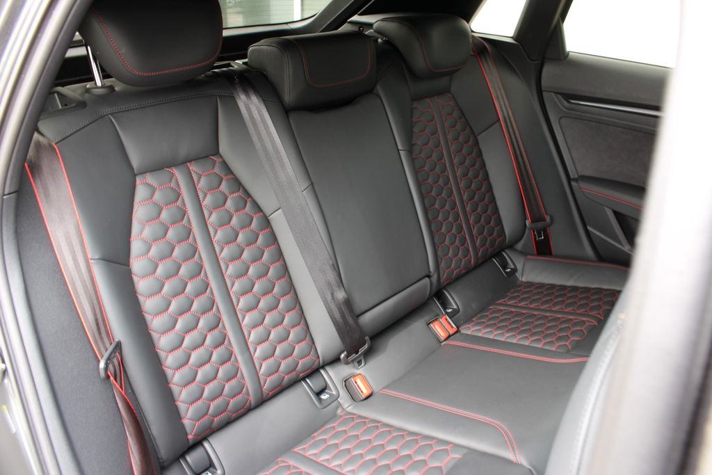 AUDI RS3 Sportback/RS DYNAMIK/ SONOS/ KOMFORT PRO AUDI RS3 Sportback/RS DYNAMIK/ SONOS/ KOMFORT PRO