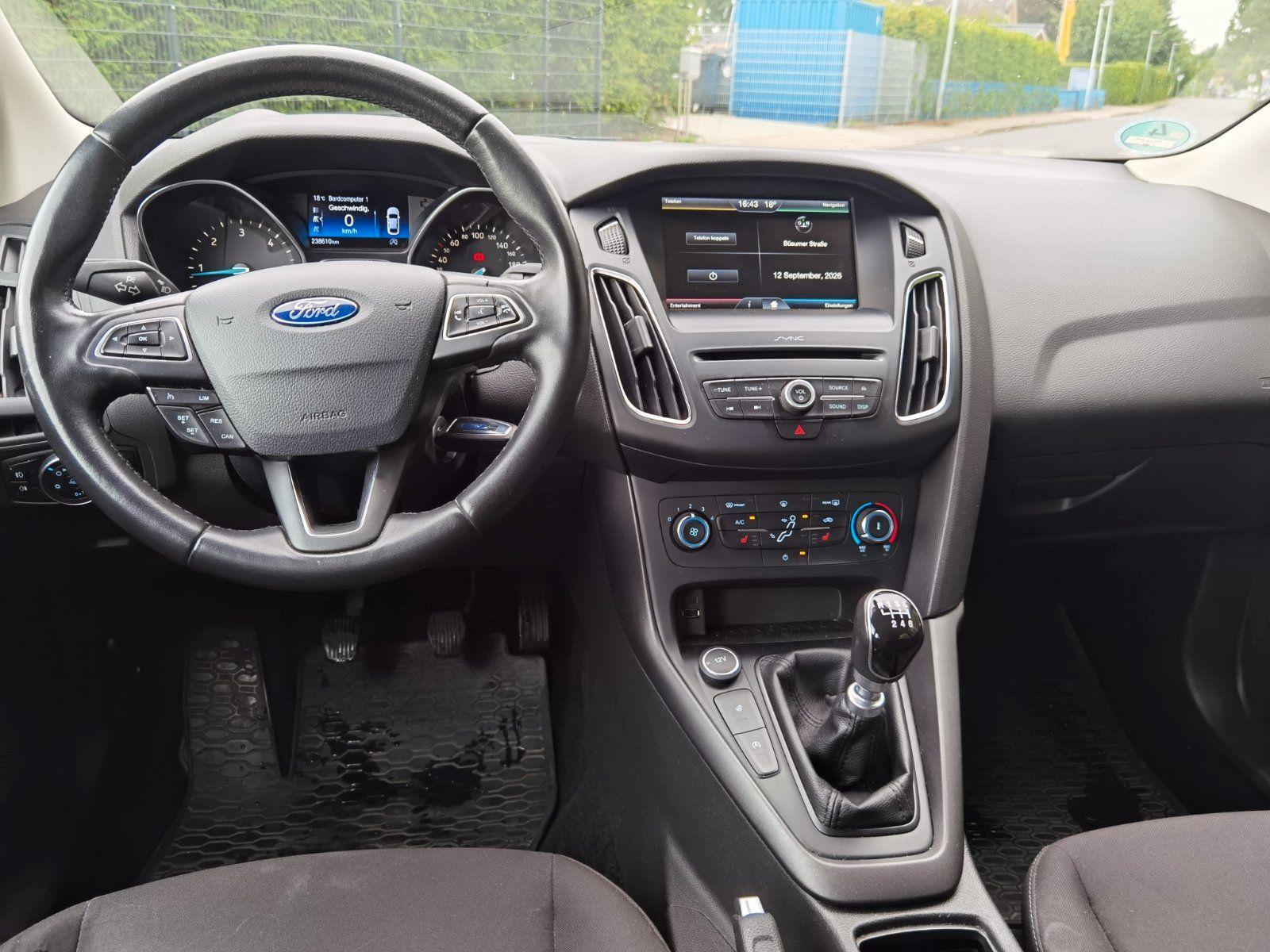 Ford Focus 2015 — photo 6