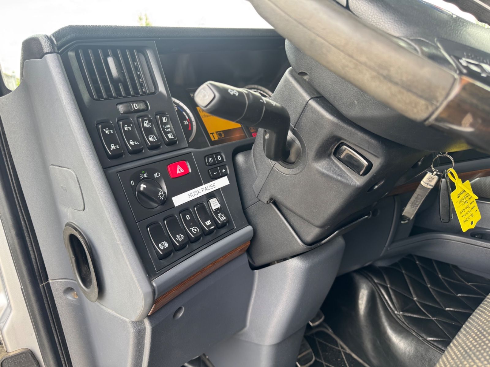 Fahrzeugabbildung Scania R-SERIEN R730 V8