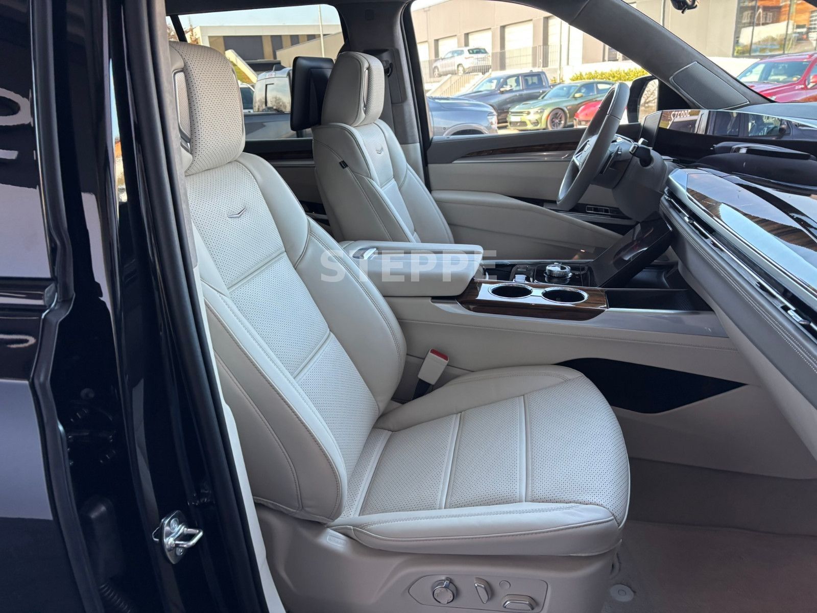 Cadillac Escalade FACELIFT MY26 6.2 V8 Platinum Luxury24"