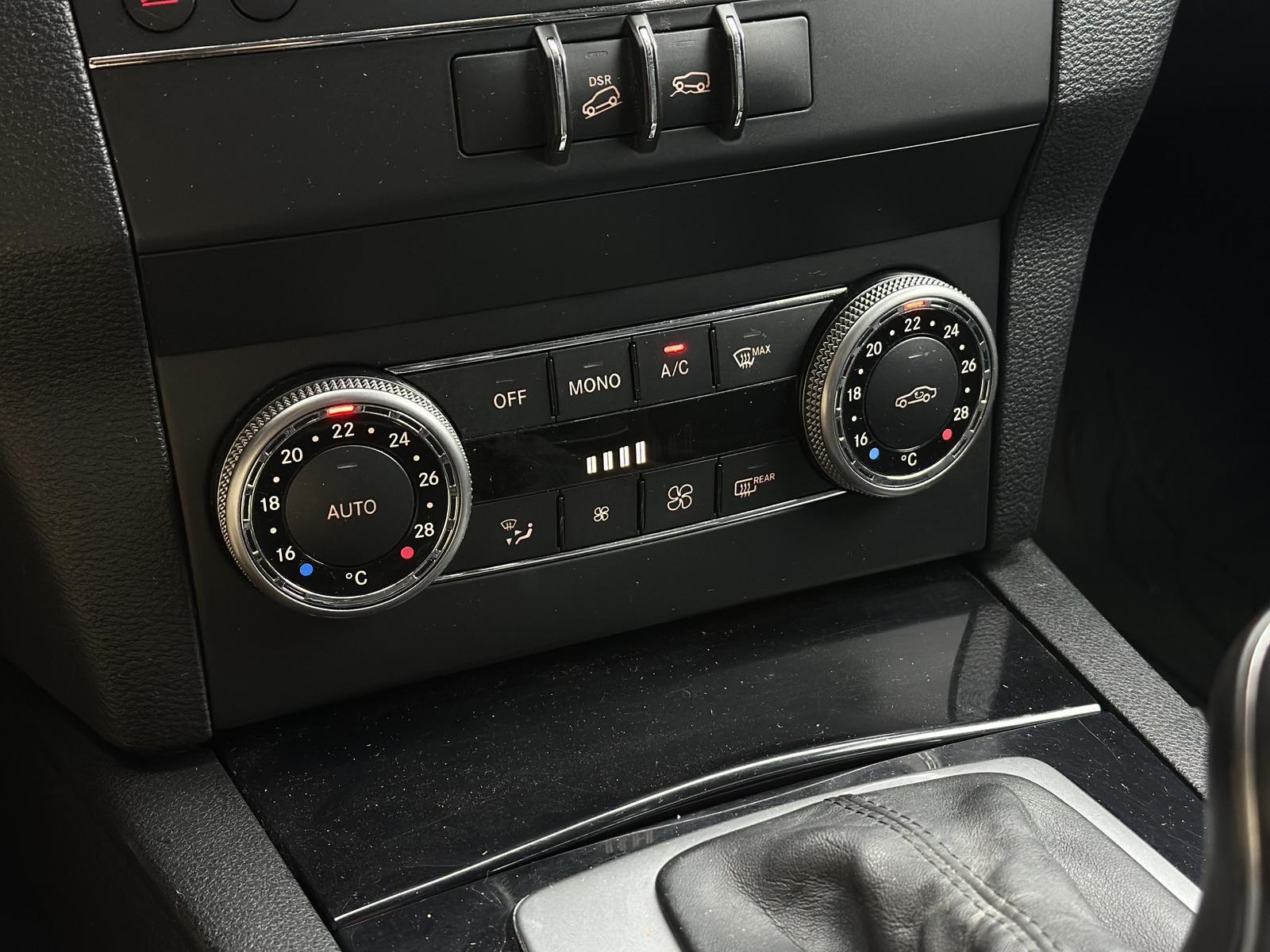 Mercedes-Benz GLK220 2009 — photo 20