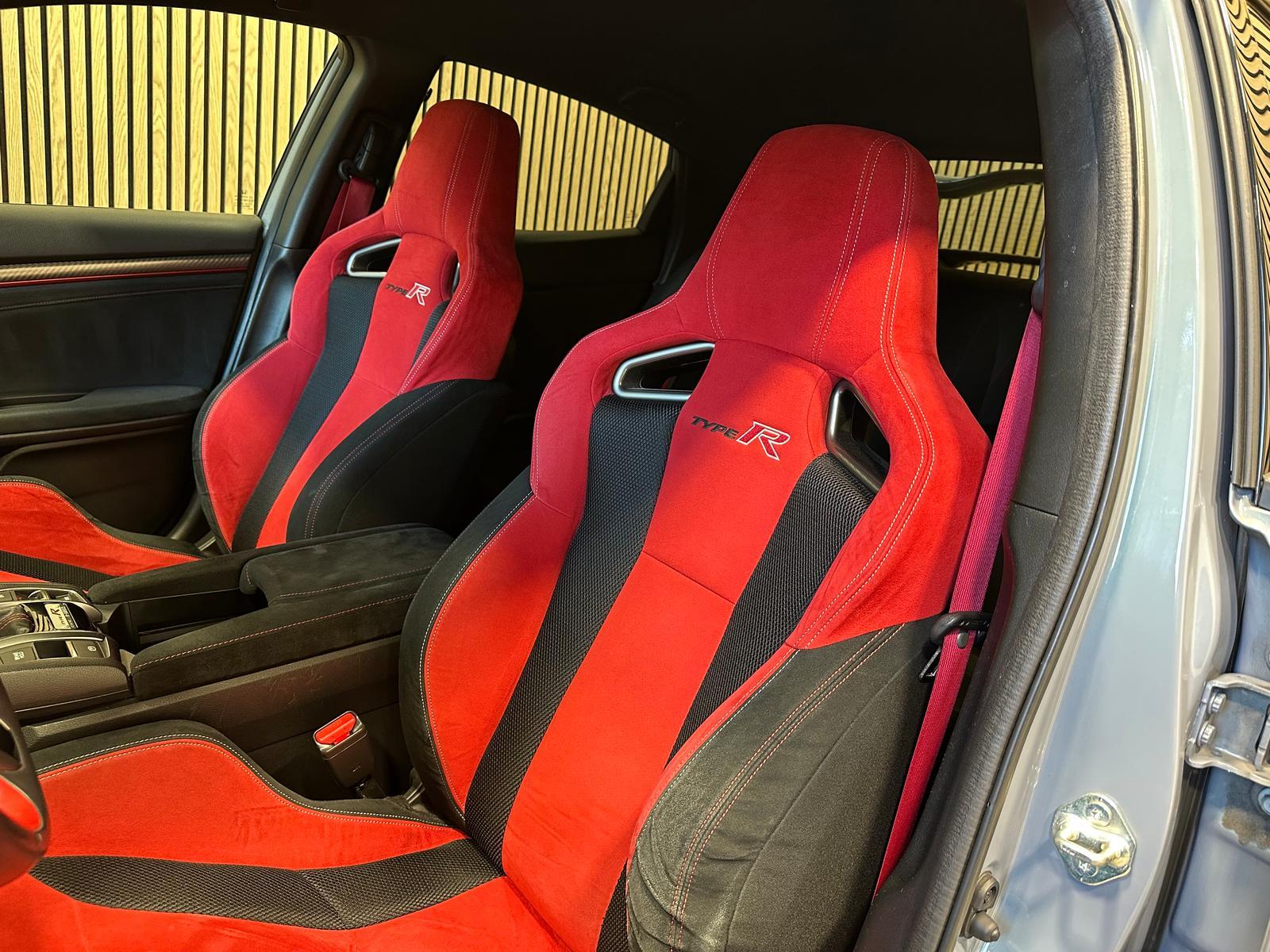 Honda Civic Type R 320 ch • 2.0 VTEC Turbo • 82 300 km • Boîte manuelle 6 • ACC • GPS • Caméra