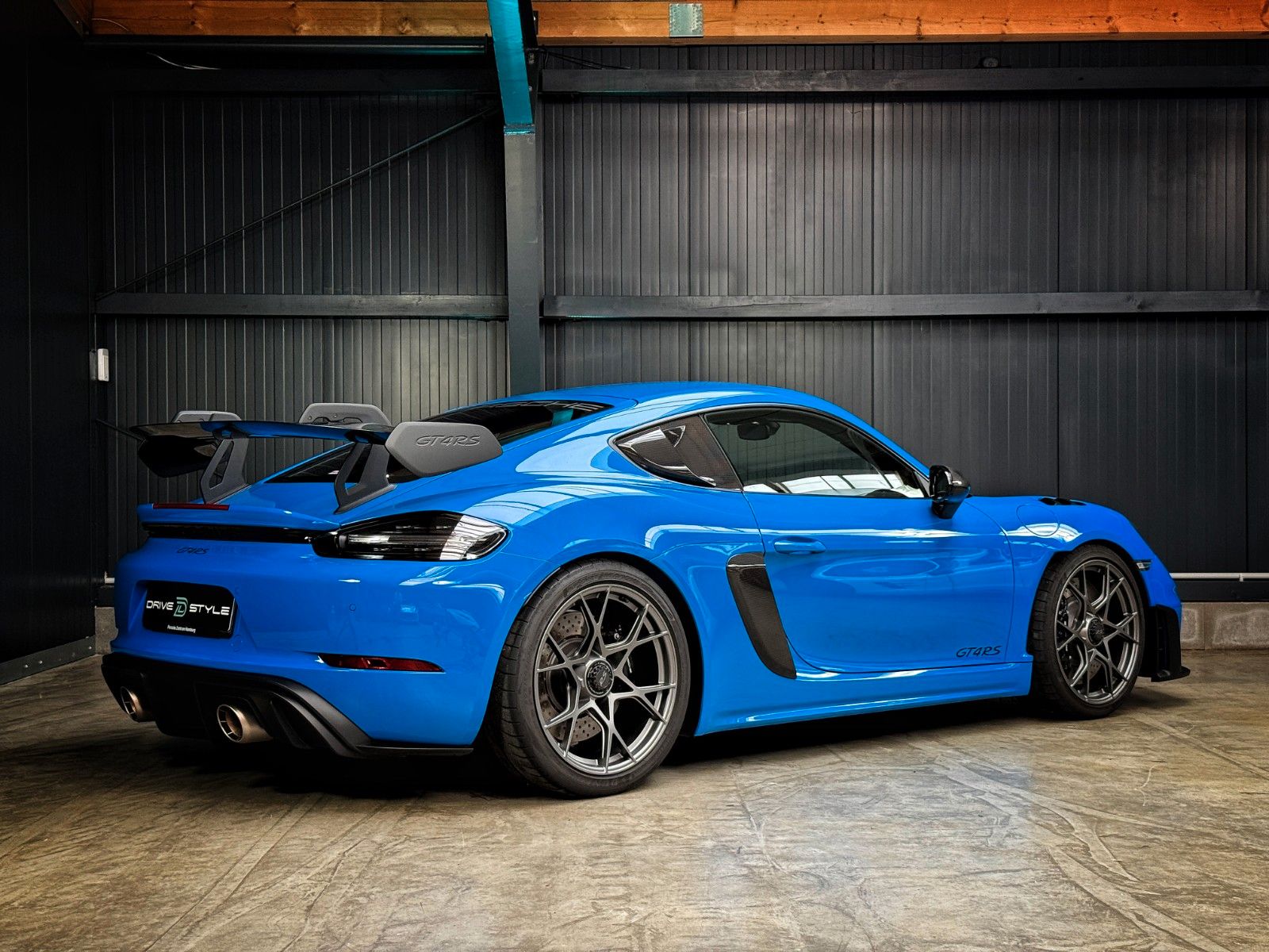 Fahrzeugabbildung Porsche Cayman GT4 RS