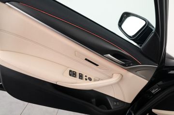 BMW 530d xDrive Touring M Sport PANO HUD RFK AHK 19"