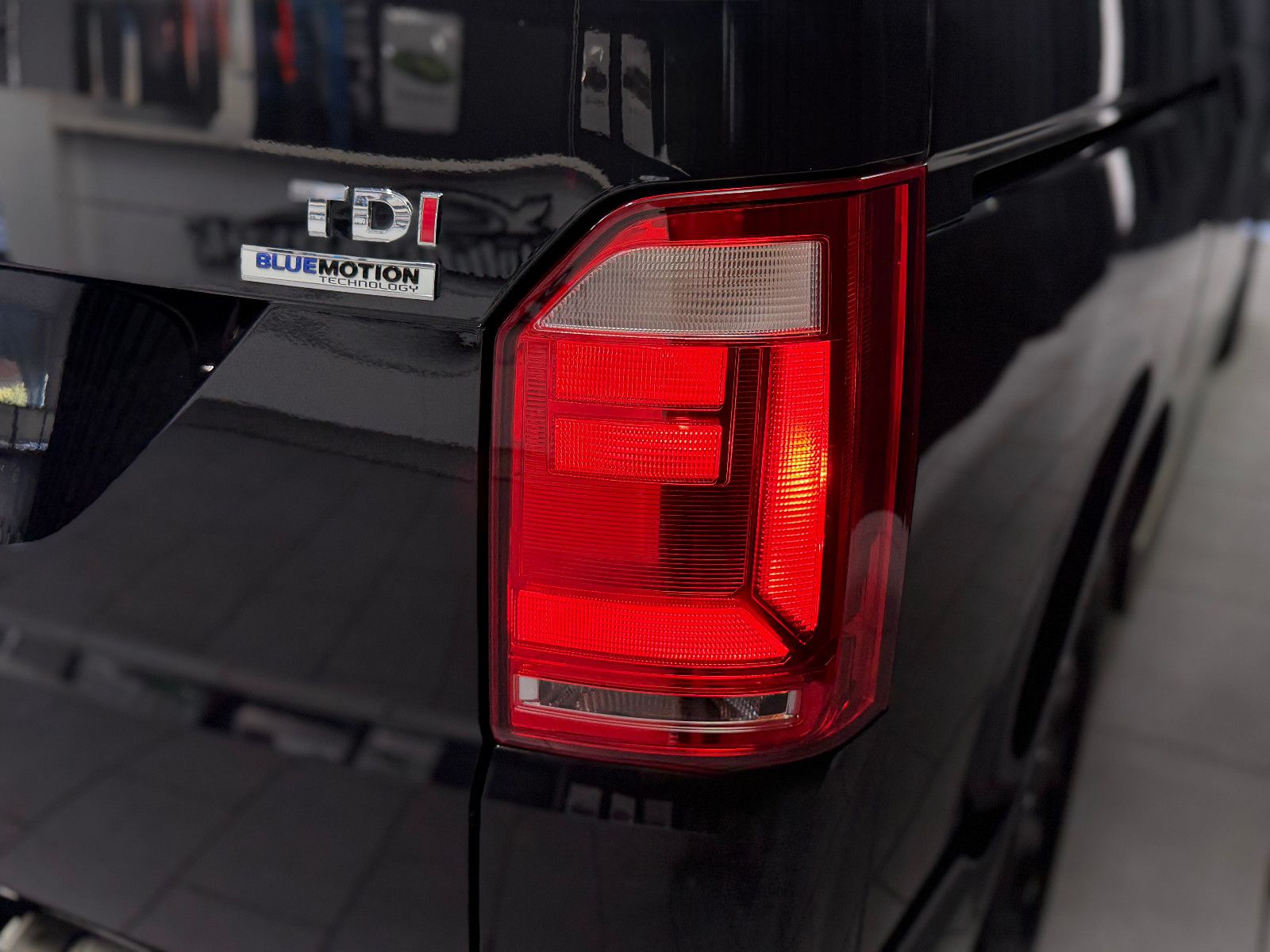 Fahrzeugabbildung Volkswagen T6 Multivan Trendline|Behindertengerecht|DSG|NAV