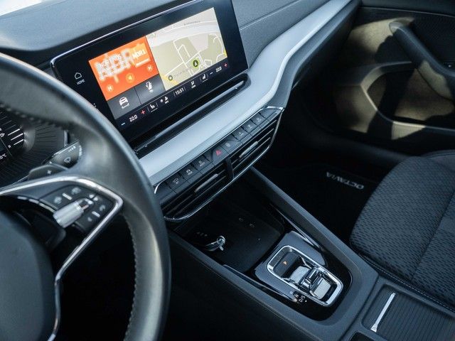 Octavia Combi 2.0 TDI Style DSG AHK+HUD+NAVI+SID