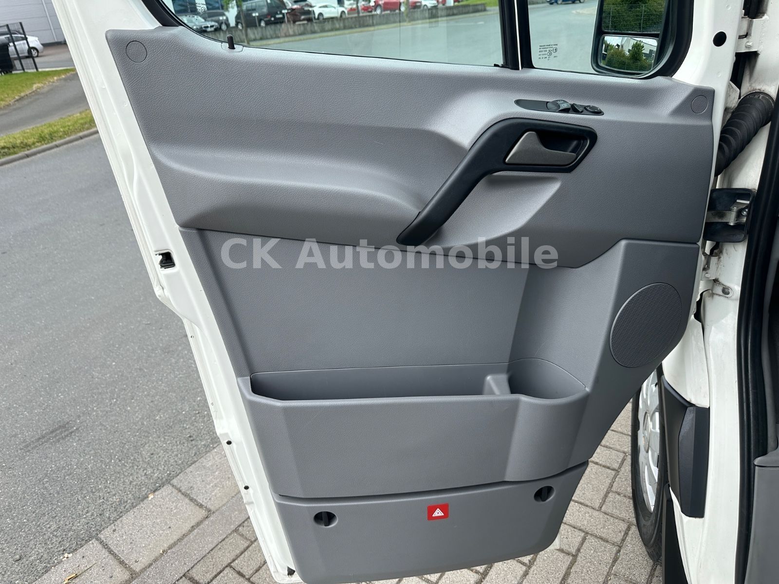 Fahrzeugabbildung Mercedes-Benz Sprinter II 316 CDI Kombi Maxi Automatik/9 Sitze