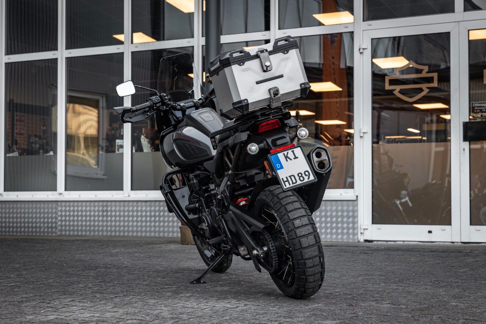 Fahrzeugabbildung Harley-Davidson RA1250S Pan America Special - JEKILL & HYDE -