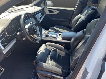 Audi Q7 - 9