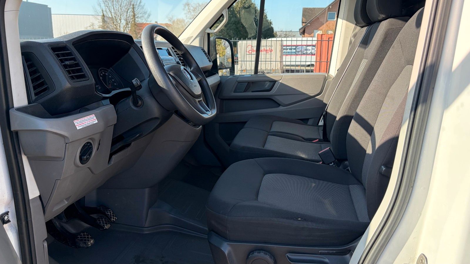 Fahrzeugabbildung Volkswagen Crafter Kasten 35 L3 H2 Hochdach