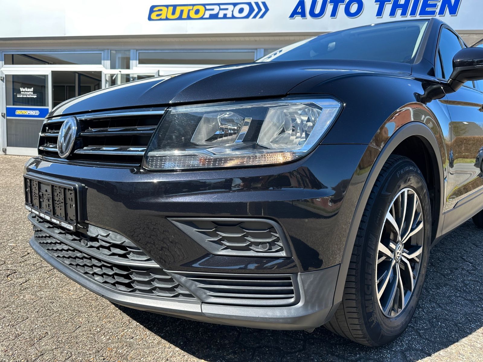 Fahrzeugabbildung Volkswagen Tiguan 1.4 TSI Trendline AHK/GRA/Navi/ErgoSitz