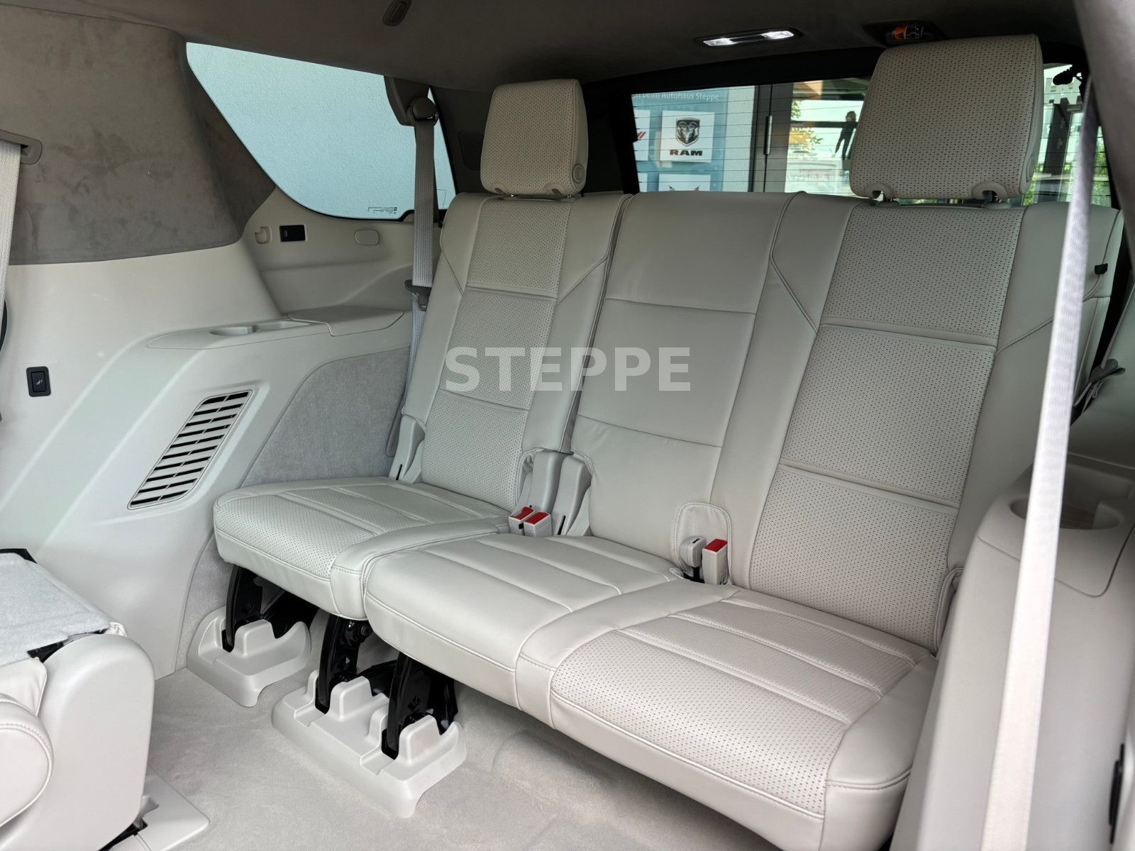 Cadillac Escalade FACELIFT MY26 6.2 V8 Platinum Luxury24"