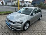 Volkswagen Golf VII Lim. 1.5 TSI *1 Hand*Navi*AHK*ACC* - VW Golf von 2019