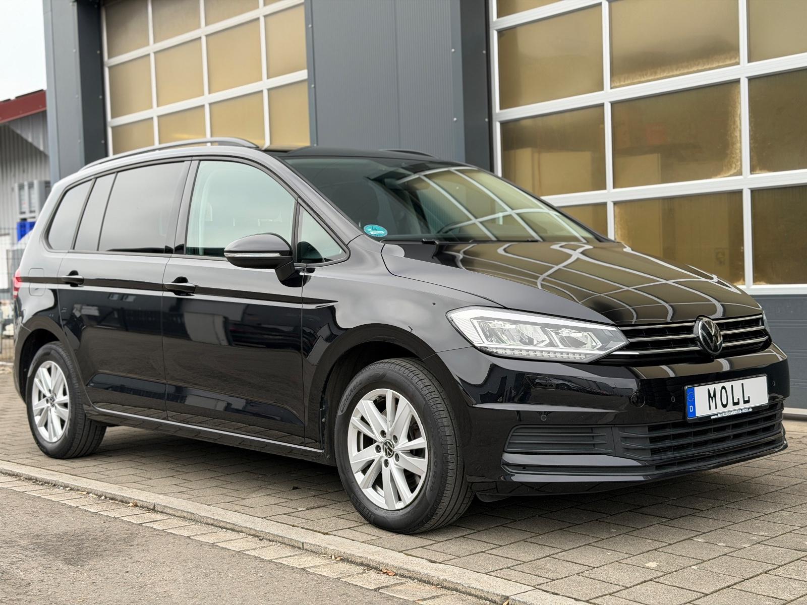 Volkswagen Touran TSI 7-Sitzer Massage ACC+ 8-fach Kamera