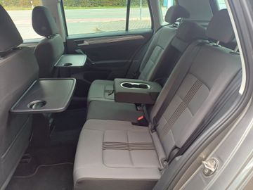Volkswagen Golf - 11