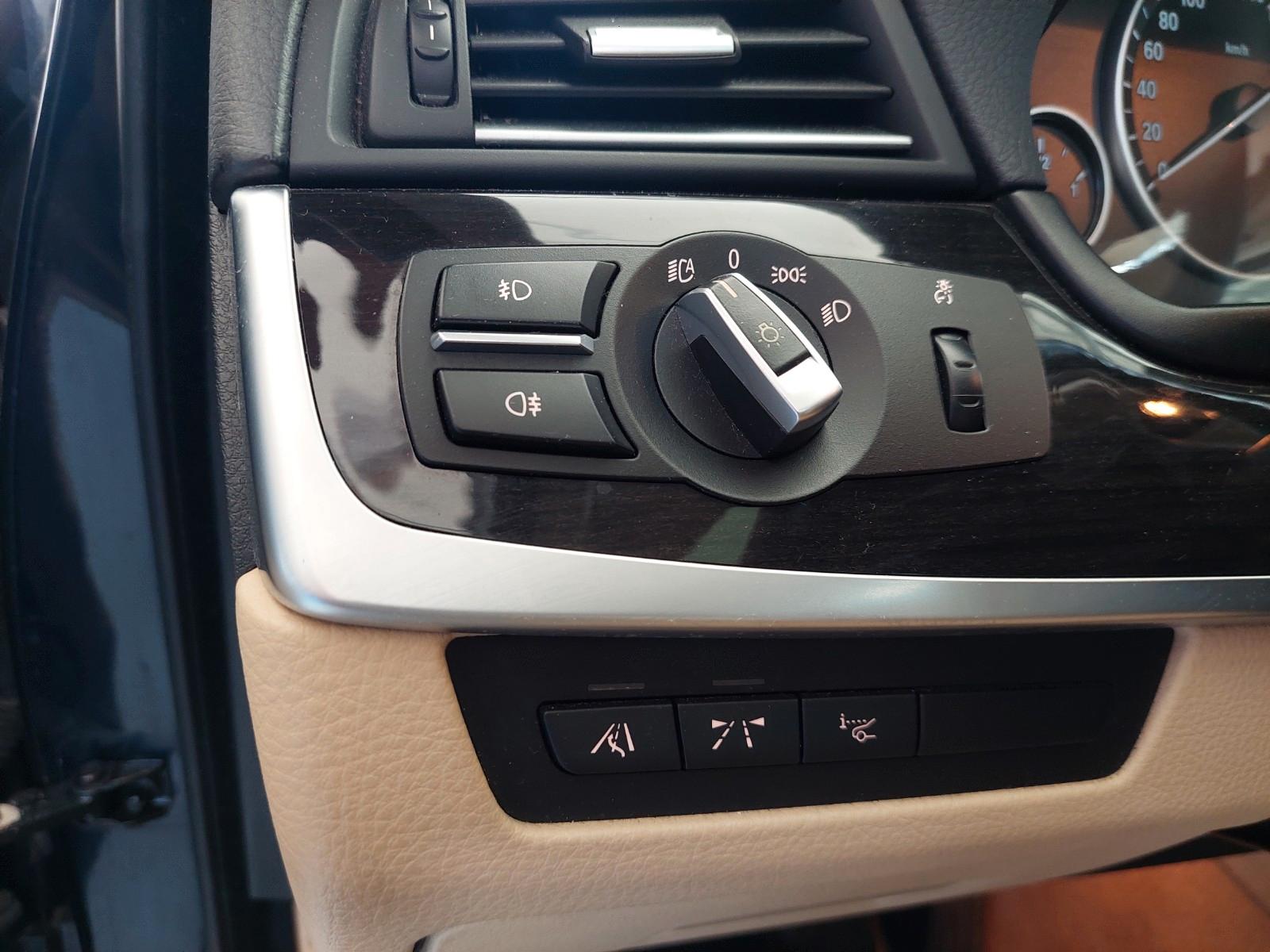 BMW 523 2010 — photo 14