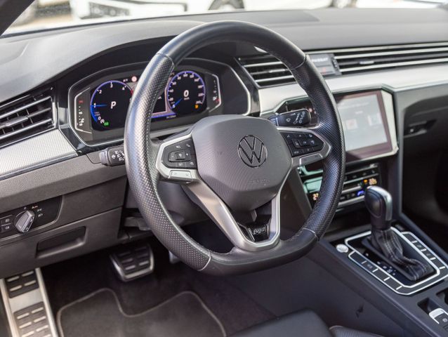 Bild #10: Volkswagen Passat Variant 2.0 TDI DSG Elegance R-Line, Navi