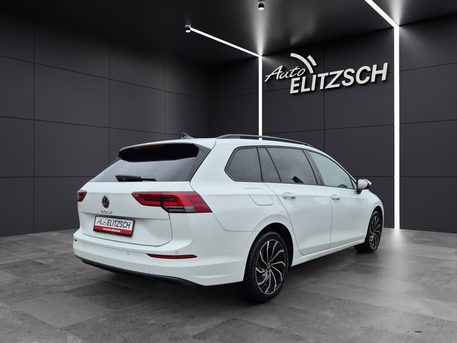Fahrzeugabbildung Volkswagen Golf VIII Variant Life TSI NAVI CLIMA ACC SH