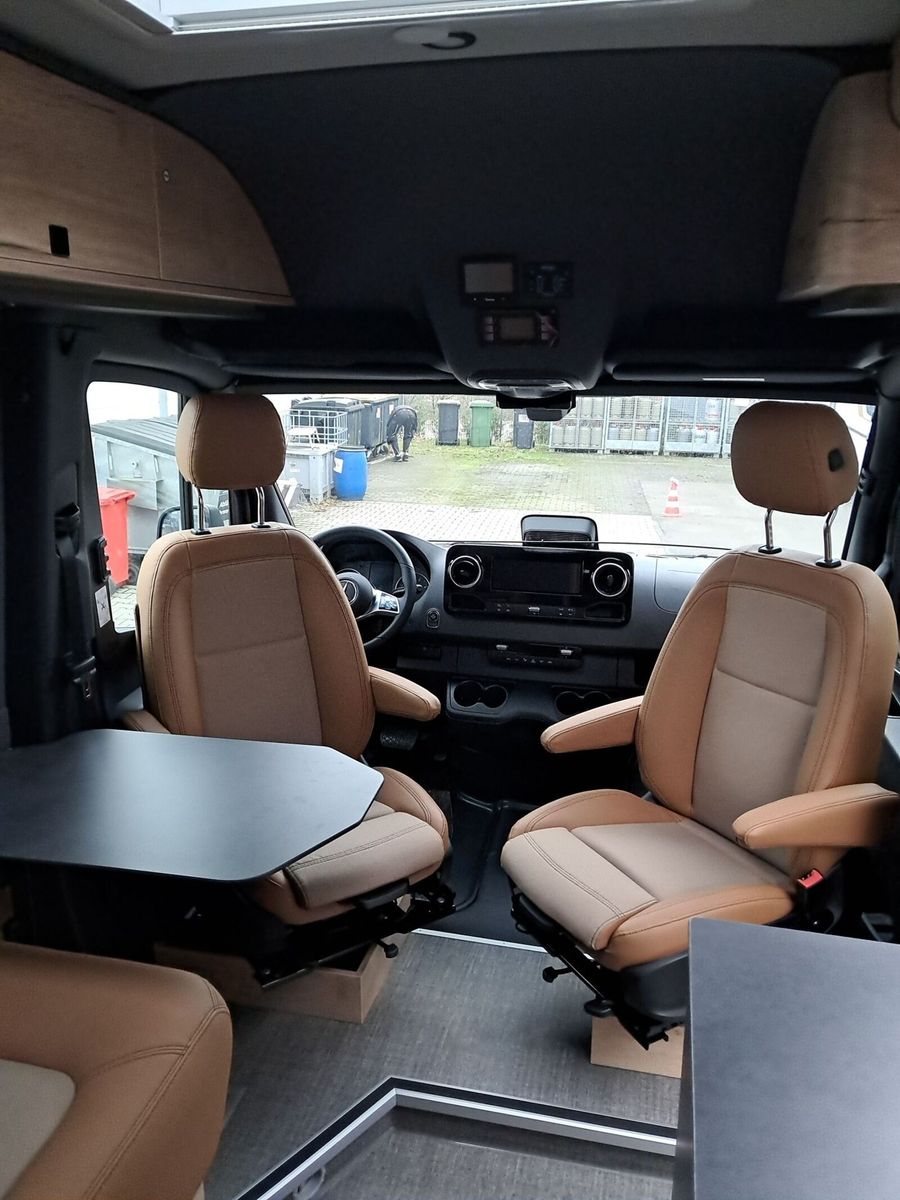 Fahrzeugabbildung Pössl Roadstar X Mercedes 190 PS Autark Paket, AHK