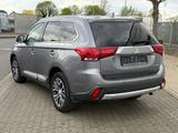 Mitsubishi Outlander Plus 4x4/Leder/Navi/Klima/SHZ/Kamera/ - Mitsubishi Outlander mit Diesel-Antrieb: Allradantrieb