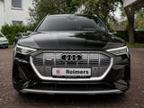 Audi e-tron S line 55 quattro 300 kW AHK Kam. Leder - Audi e-tron mit Schiebedach