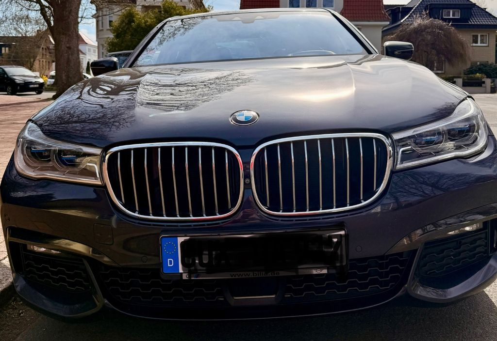 Image of BMW 750