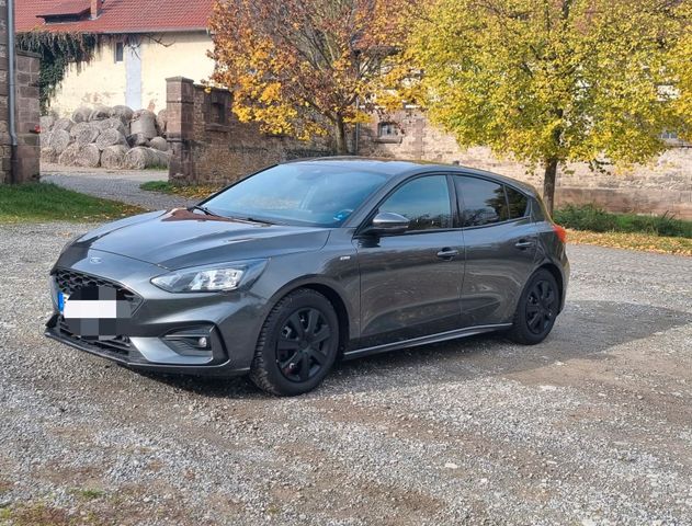 Ford Focus EcoBoost 1.0 ST Line, Winterpak...