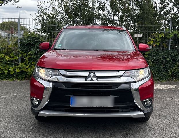 Mitsubishi Outlander Automatik  2.0 Benzin...