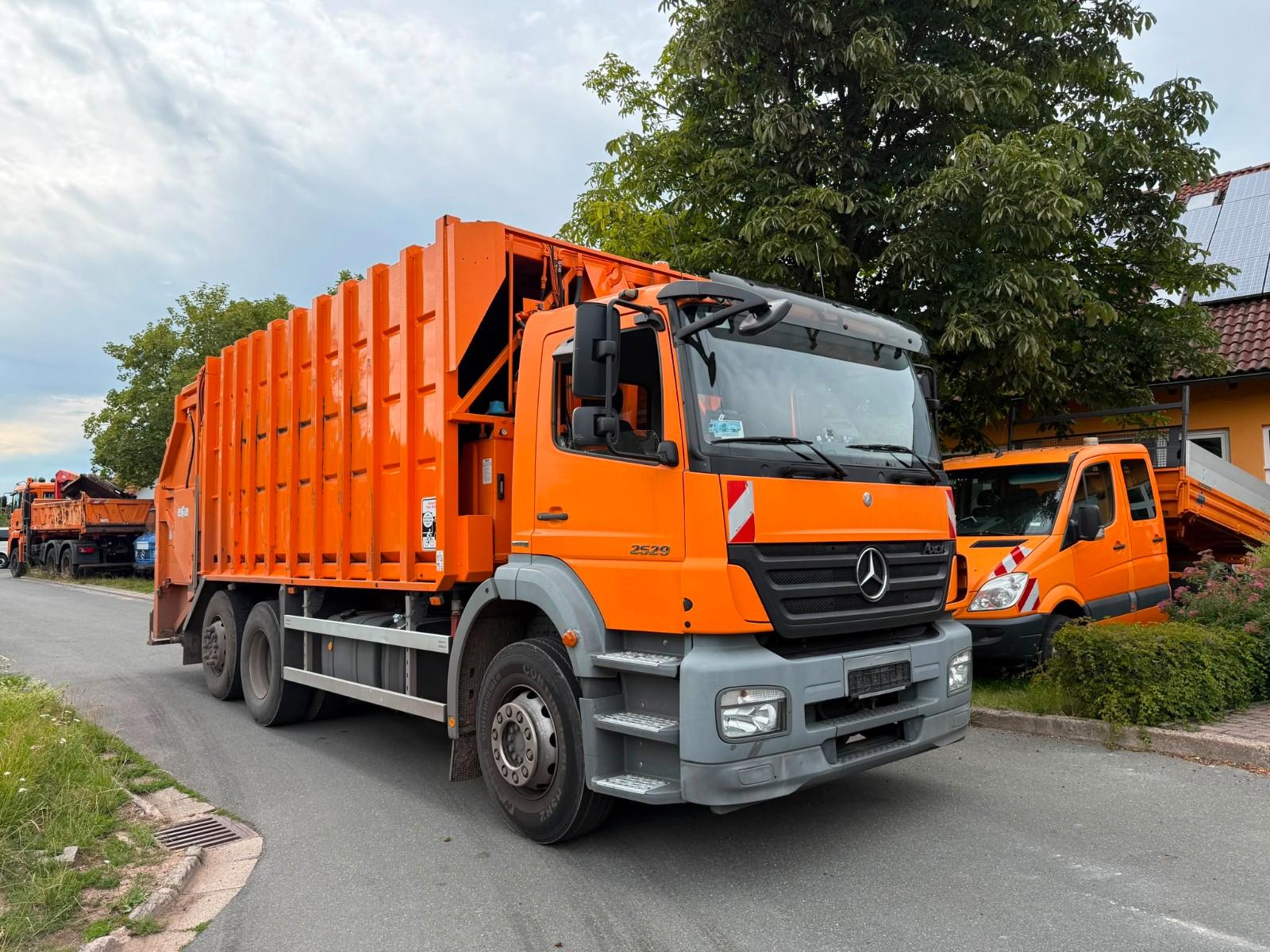 Mercedes-Benz Axor 2529 Euro4 wenig km 1.Hand TOP