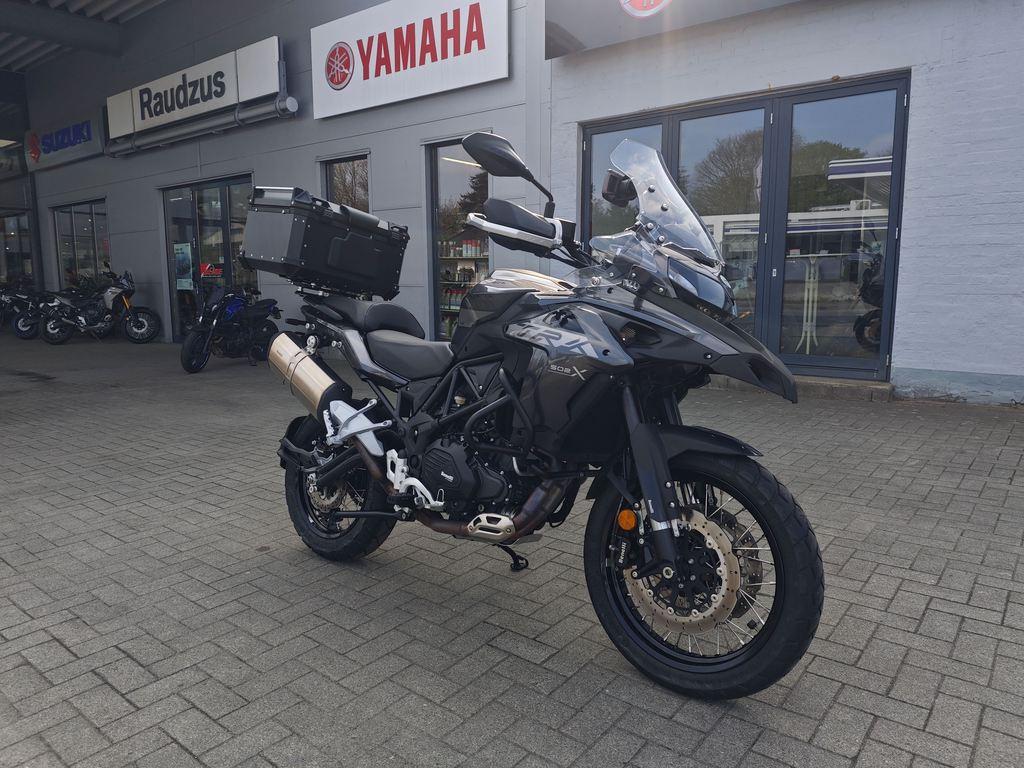 Benelli TRK 502 X mit TomTom und Top Case