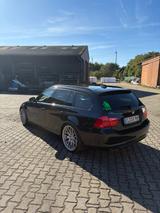 BMW 320d Touring  AHK Schwenkbar  - BMW 3er Reihe aus 2012: Kombi