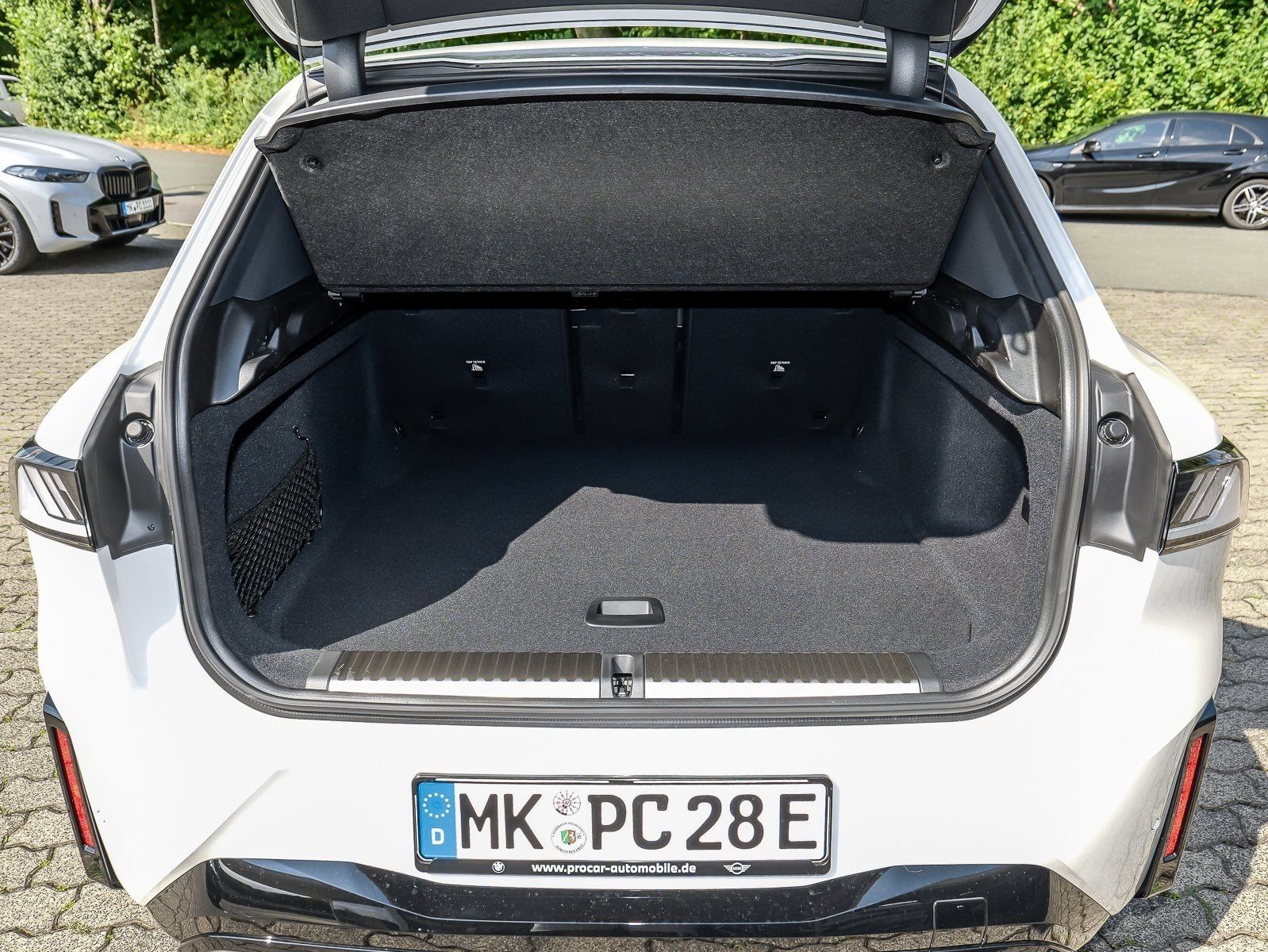 BMW iX3 - Bild 28