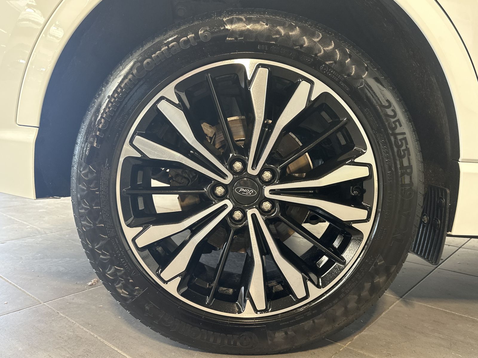 Fahrzeugabbildung Ford Kuga Plug-In Hybrid ST-Line NAV+LED+AHK+19ZO+PP