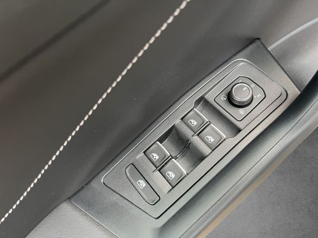 T-Roc R-Line 1.5 TSI DSG,ACC,LED,Navi,AHK