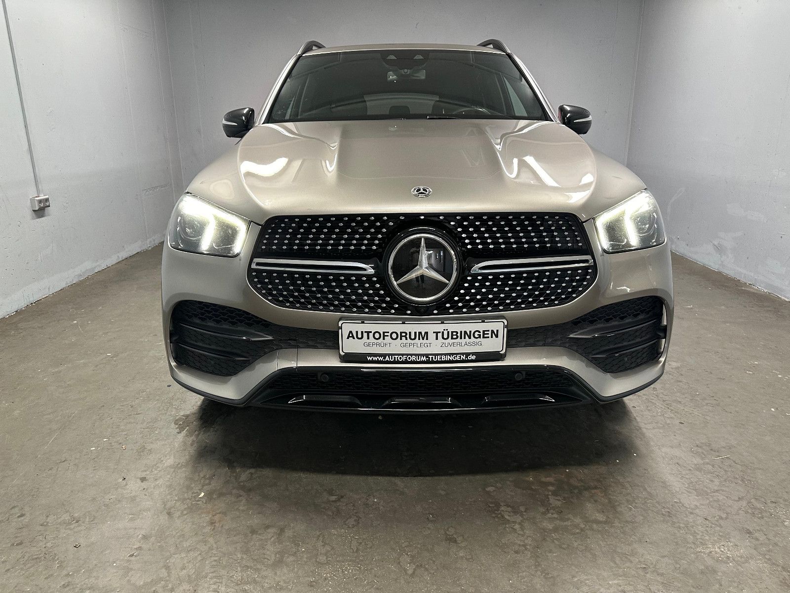 Fahrzeugabbildung Mercedes-Benz GLE 400 d 4M *AMG-LINE*NIGHT*DISTRO*BURM*AIRMAT*